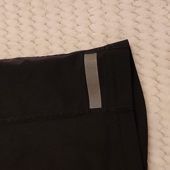 New Balance Performance Stretch Capri Fitted Biker Shorts Girls Size M -L No Tag - Picture 2 of 8